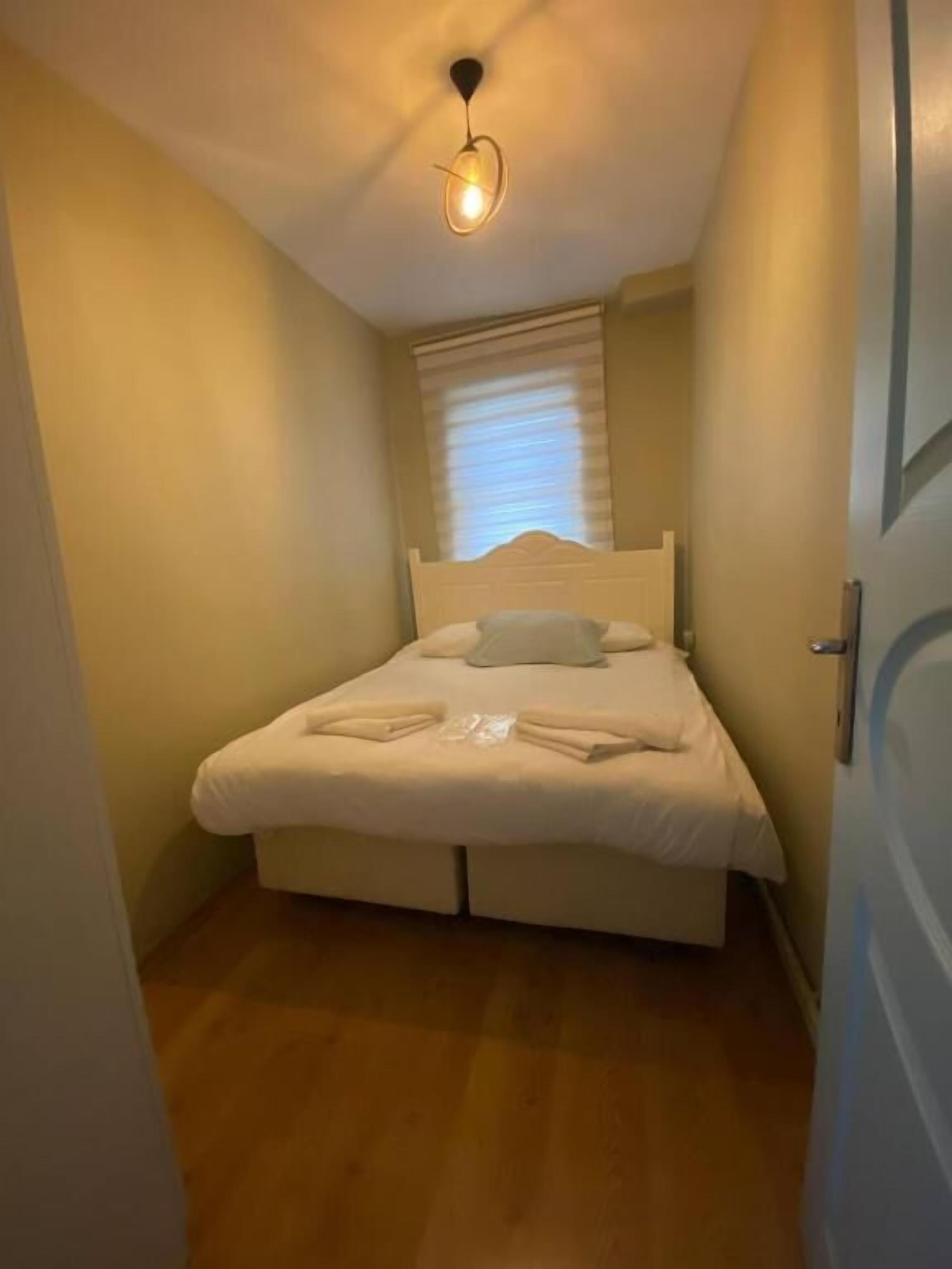 Basic Studio Suite | Soundproofing, free WiFi