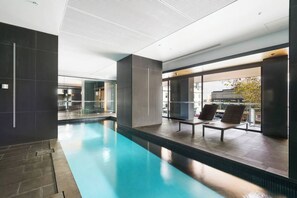 Pool - Unbeatable Location - Sleek 1BR Melbourne Central (Melbourne)