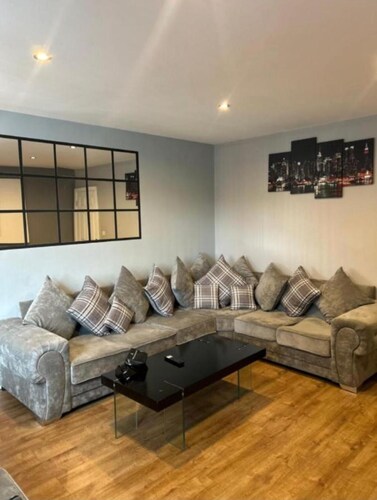 Viennese Apartments, Serviced Accommodation within the heart of Bradford.