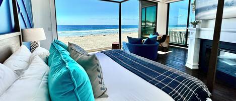 4 bedrooms, desk, free WiFi, bed sheets