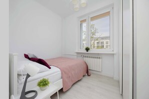 1 chambre, fer et planche à repasser, lit parapluie, Wi-Fi