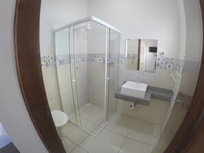 Standard Double Room | Bathroom