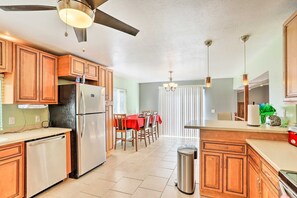 Fridge, microwave, stovetop, dishwasher