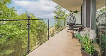 Drewnowskiego 7A | Zegrze | Stylish Apartment by the Lake | Balcony