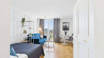 Iron/ironing board, travel cot, WiFi, bed sheets