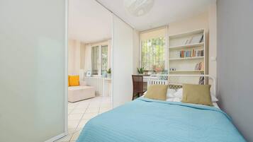 1 bedroom, iron/ironing board, travel crib, WiFi