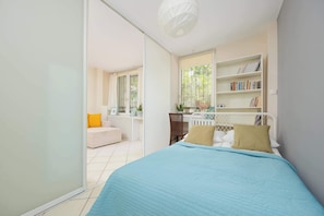 1 bedroom, iron/ironing board, travel crib, WiFi