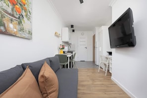 TV, offices - Compact Studio in the Center | Workspace (Warszawa)