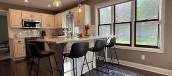 Family Friendly Retreat Minutes from Excelsior, Lake Minnetonka & More