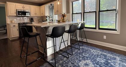 Family Friendly Retreat Minutes from Excelsior, Lake Minnetonka & More