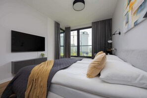 1 bedroom, desk, iron/ironing board, travel cot