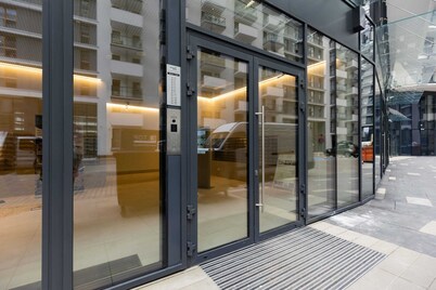 Modern Studio in Wola | Air Conditioning | Parking