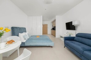 Iron/ironing board, travel cot, WiFi, bed sheets - Stylish Studio | Close to the Beach, Pet Friendly (Międzyzdroje)