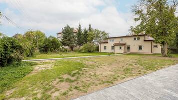 House and front yard.