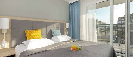 3 bedrooms, iron/ironing board, travel cot, WiFi