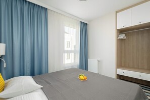 3 bedrooms, iron/ironing board, travel cot, WiFi