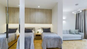 Iron/ironing board, WiFi, bed sheets