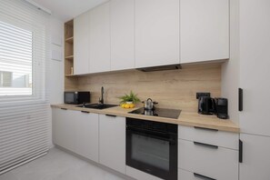 Fridge, microwave, oven, stovetop