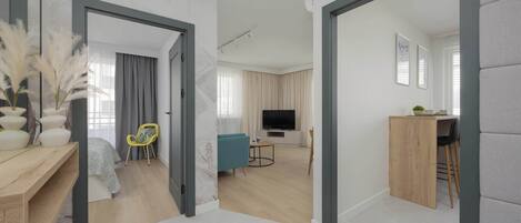 1 habitación, tabla de planchar con plancha, cuna de viaje y wifi