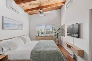 2 bedrooms, iron/ironing board, travel crib, free WiFi