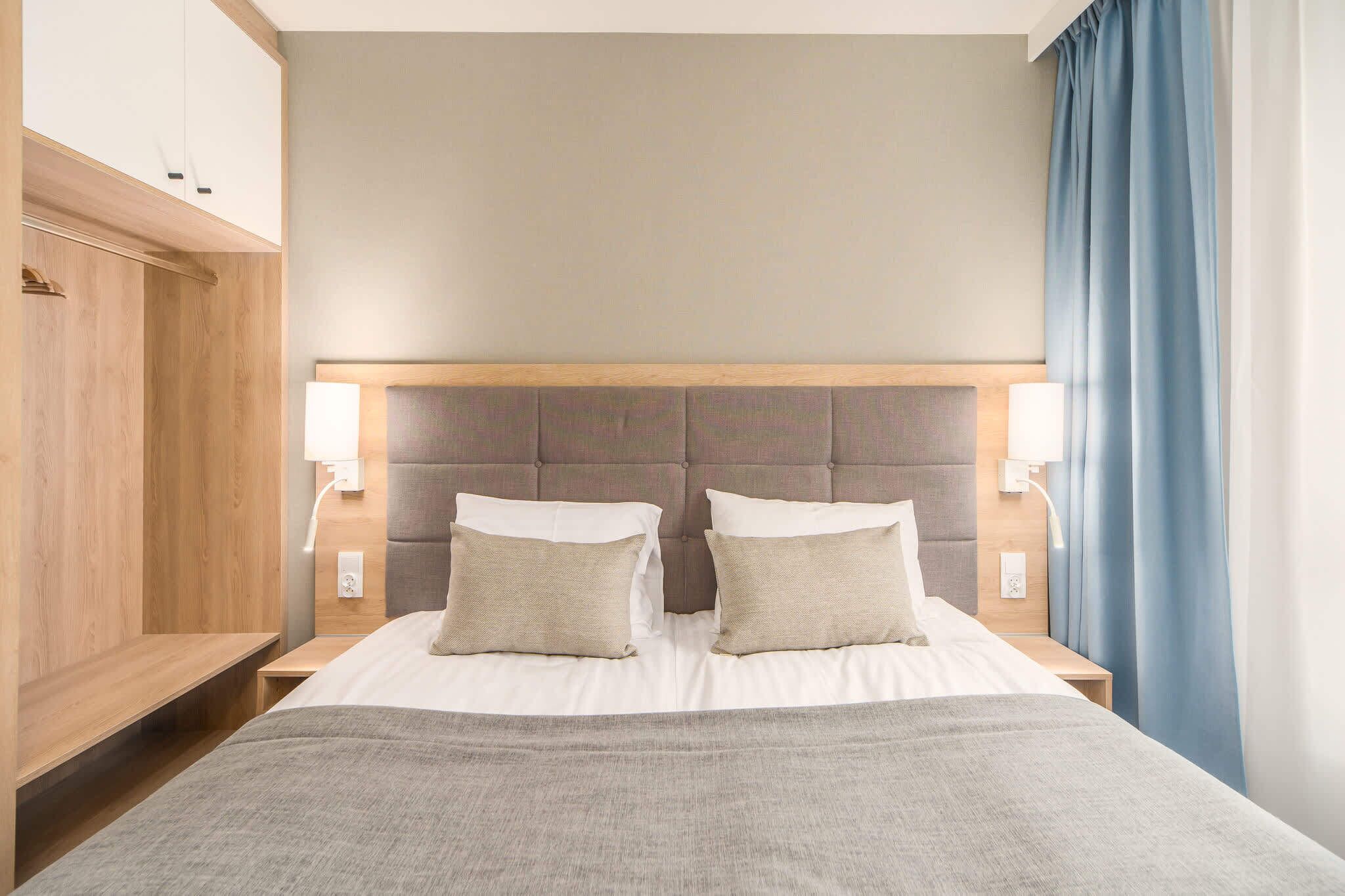 2 slaapkamers, een strijkplank/strijkijzer, reisbedje, wifi