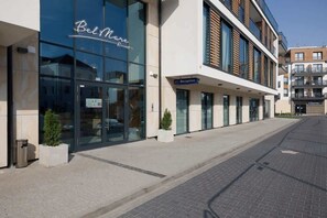 Esterni