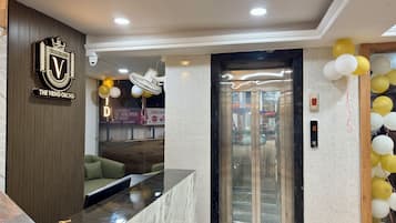 Quầy tiếp tân