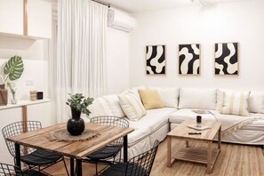 Apartment (10A II) | Living area