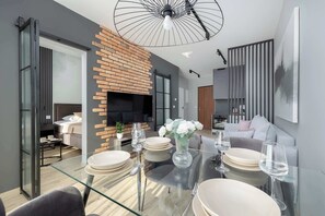 Bügeleisen/Bügelbrett, WLAN, Bettwäsche