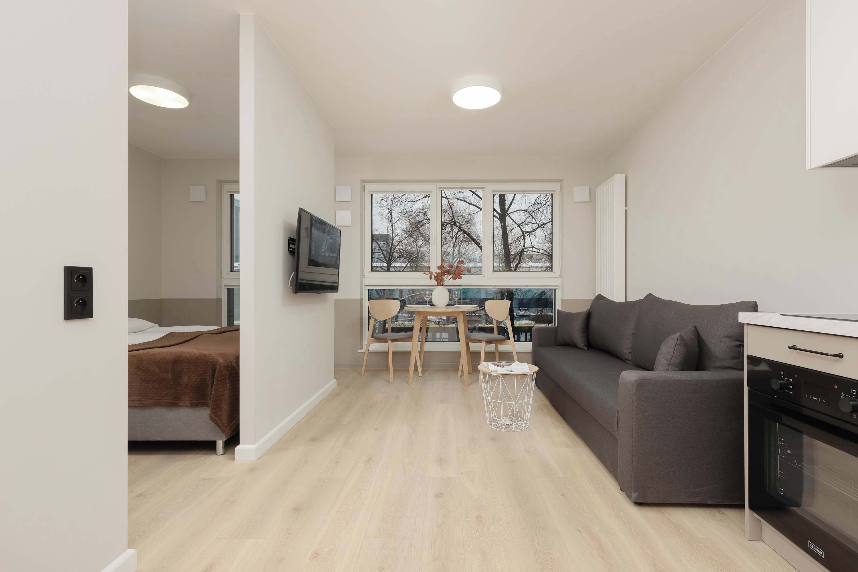 1 多间卧室、熨斗/熨衣板、WiFi、床  单