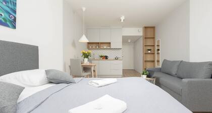 Stilvolles Studio | Parken in der Garage | Nähe zur Metro Mlociny
