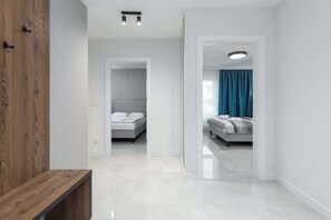 2 bedrooms, desk, iron/ironing board, WiFi