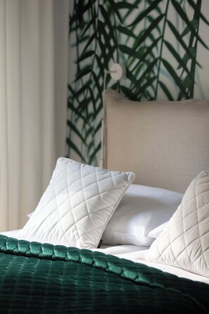 1 bedroom, iron/ironing board, travel cot, WiFi