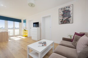 TV - Olszowa 8 | Spacious Apartment | Air Conditioning (Warszawa)