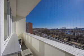 Property grounds - Olszowa 8 | Spacious Apartment | Air Conditioning (Warszawa)