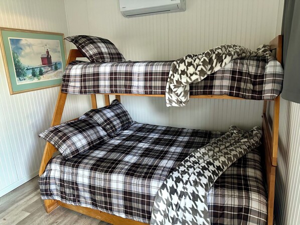 2 makuuhuonetta, Wi-Fi, vuodevaatteet