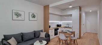 Aleje Wolności 13 | Modern Studio | Balcony