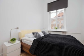 1 bedroom, iron/ironing board, travel cot, WiFi - Podwale 29 | Cozy Apartment for 6 | Old Town (Warszawa)