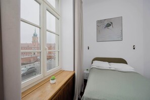 2 dormitoris, planxa i posts de planxar, wifi i roba de llit