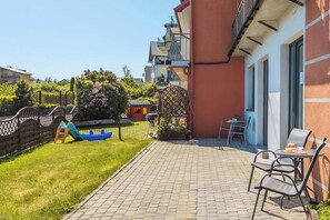 Outdoor dining - Stylish Studio with Terrace | 5 min to the Beach, Parking (Chłapowo)