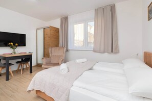 Iron/ironing board, travel cot, WiFi, bed sheets - Stylish Studio with Terrace | 5 min to the Beach, Parking (Chłapowo)