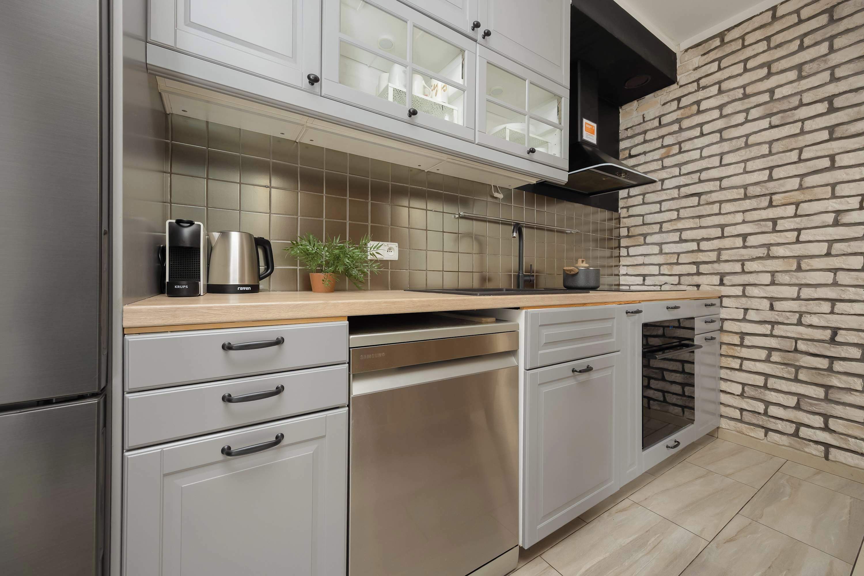 雪櫃、焗爐、爐具、洗碗機