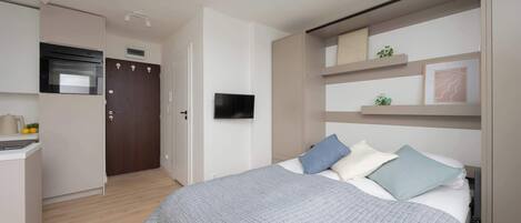 Skrivebord, strykejern/-brett, wi-fi og sengetøy