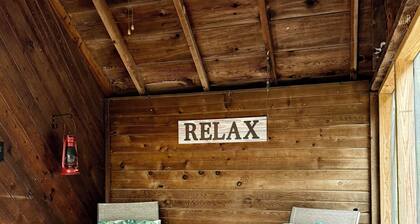 Fisherman’s Paradise at The Lake. Charming 2 bedroom house by the lake in Warsaw