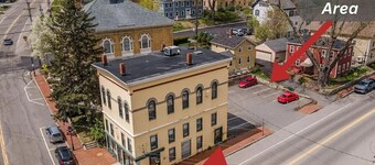 2-bedroom apartment in charming Hallowell with AC