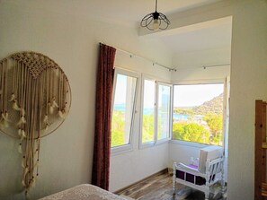 9 bedrooms, iron/ironing board, WiFi