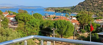 Luxury Villa with Private Pool Walking Distance to Beach Near Alaçatı, Sea View