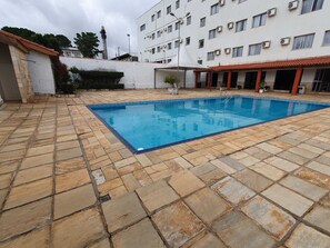 Utomhuspool