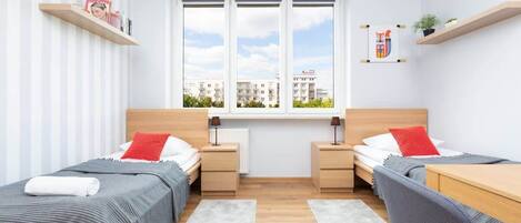 Iron/ironing board, travel crib, WiFi, bed sheets