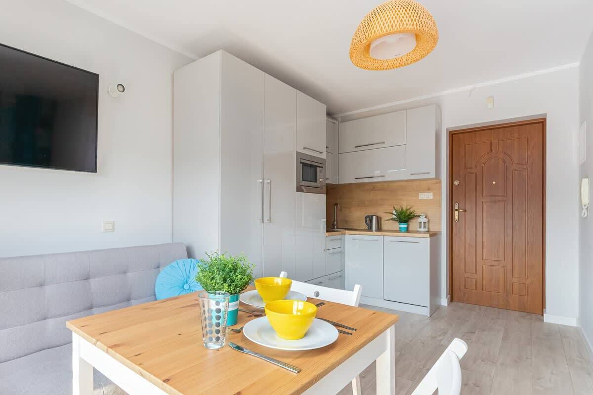 Réfrigérateur, micro-ondes, plaque de cuisson, lave-vaisselle
